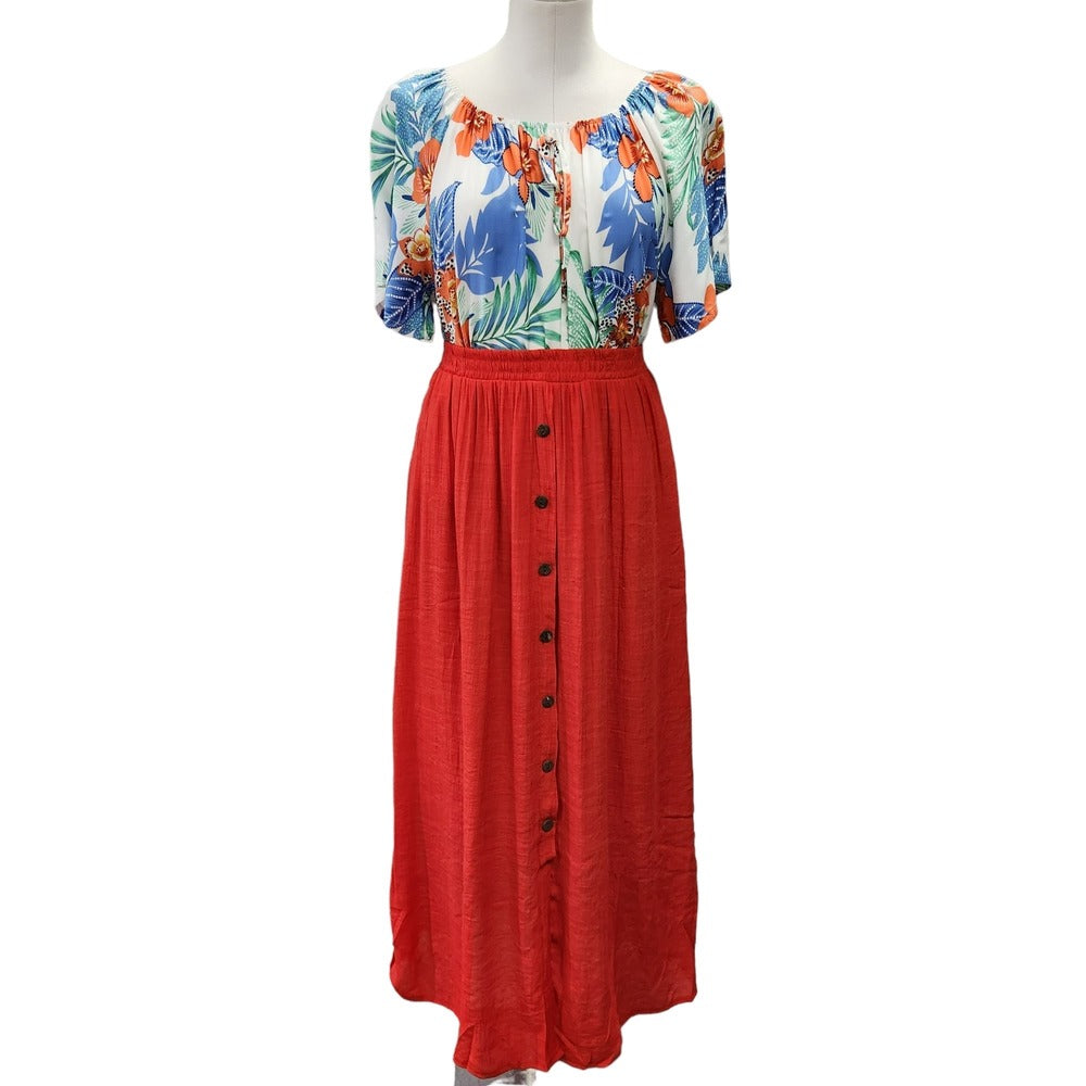 Red summer skirt with elastic waistaband and button detail