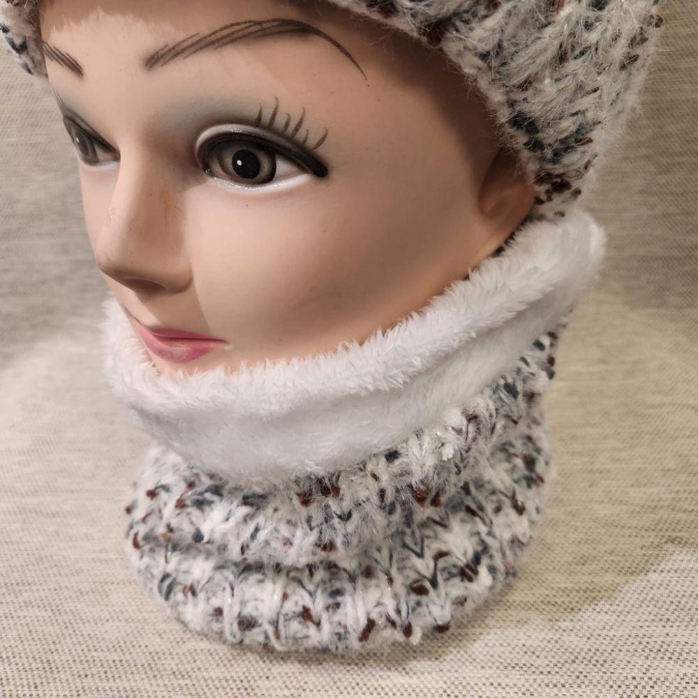 Detailed view of infinity scarf