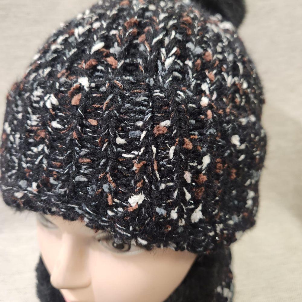 Closer view of Winter beanie with black pom pom