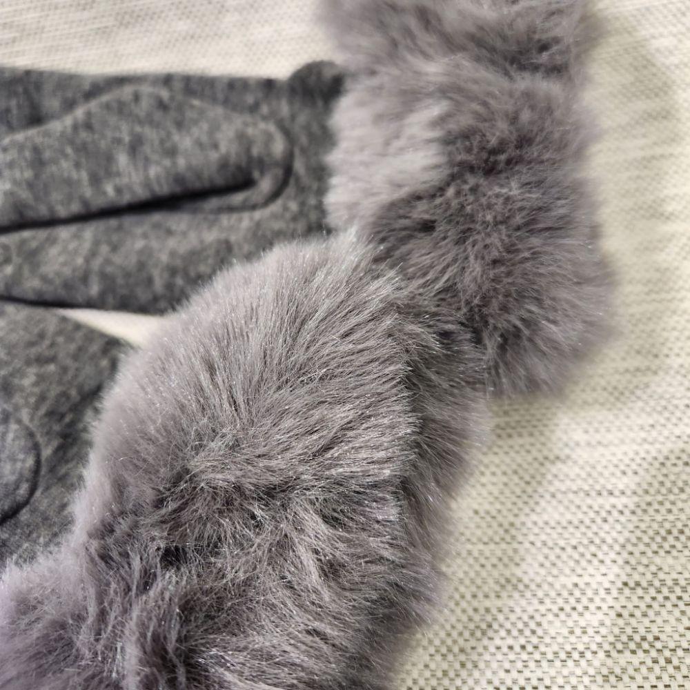 Nother view of Grey winter gloves with fur trim