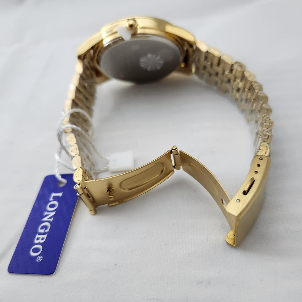 Folding clasp detailed view