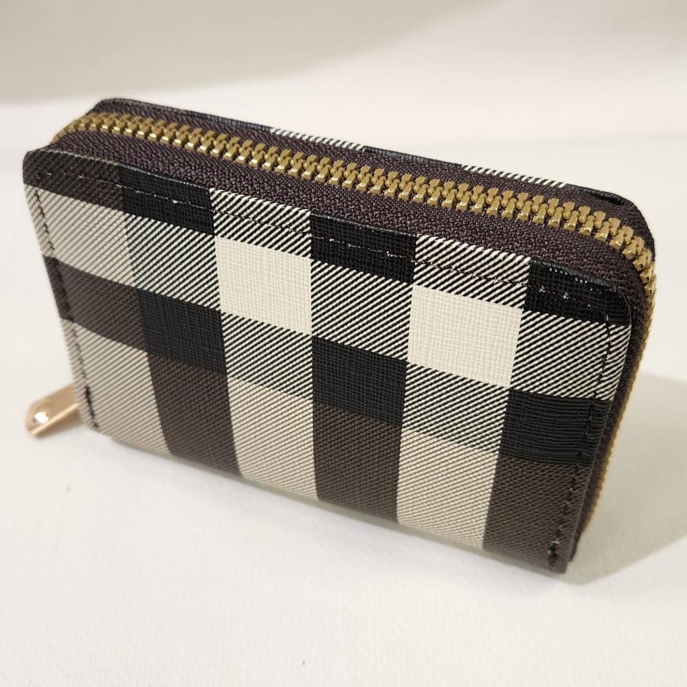Quad color striped card holder when closed