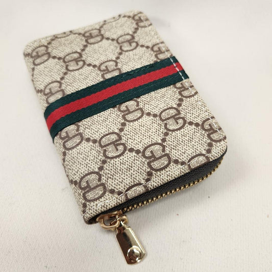 Signature print card holder with zip closure