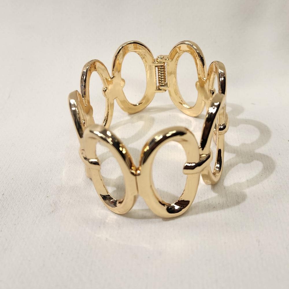 Alternative view of Oval gold frame bracelet