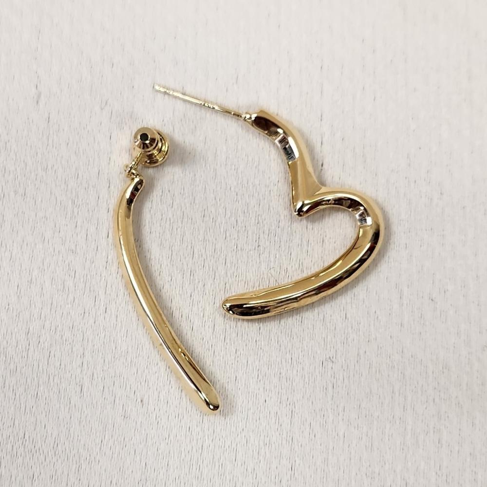 Detailed view of pushback post