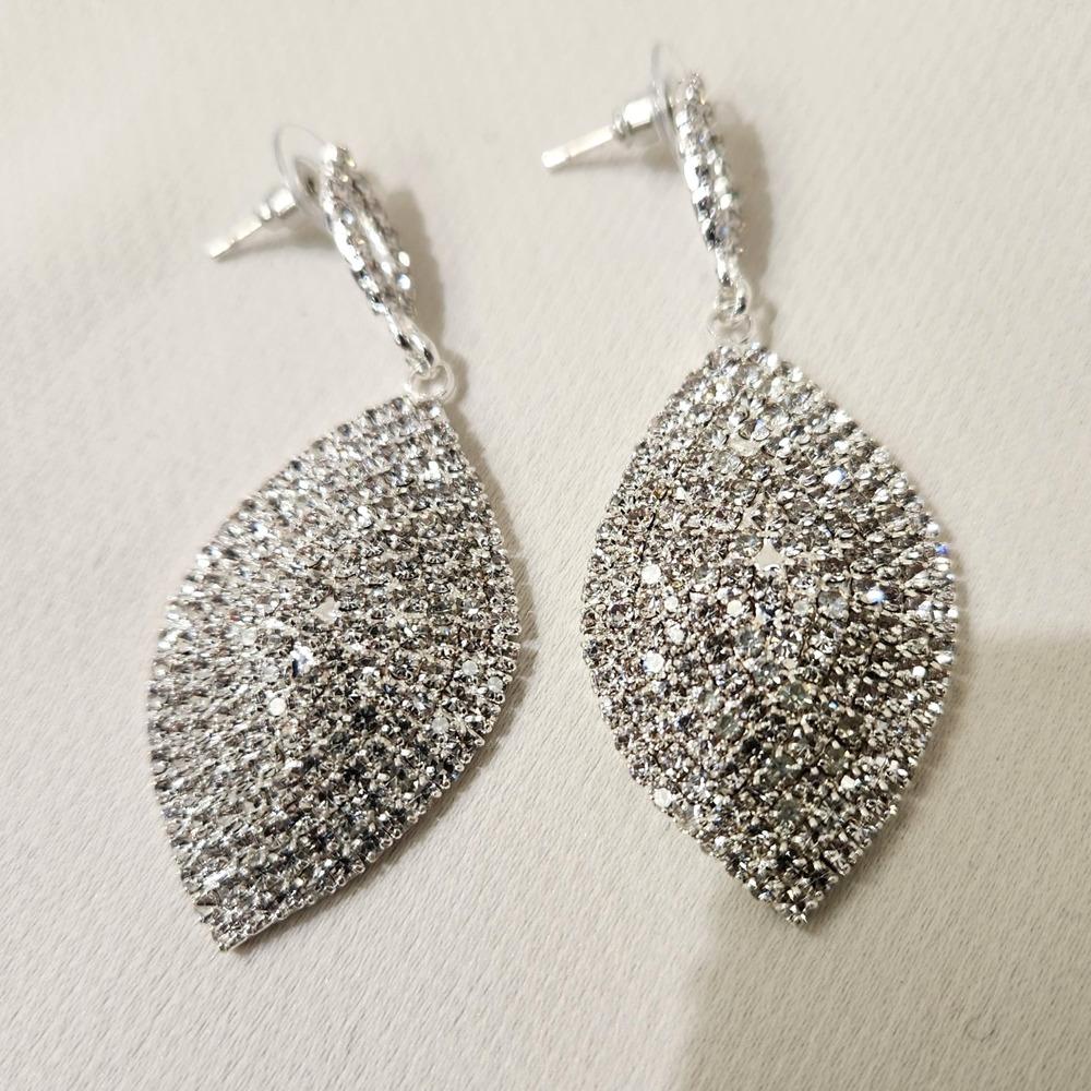 Pushback post of long dangle earring