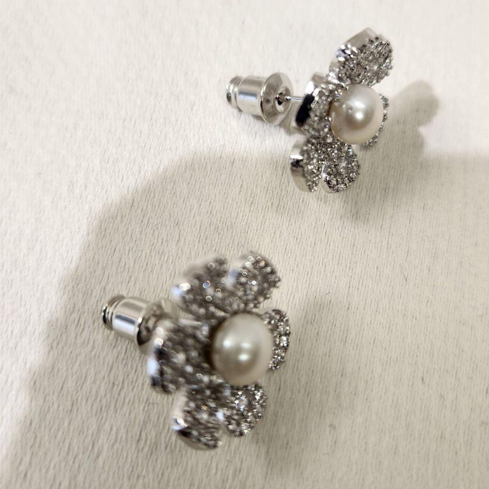 Pushback post of Floral design silver color earrings