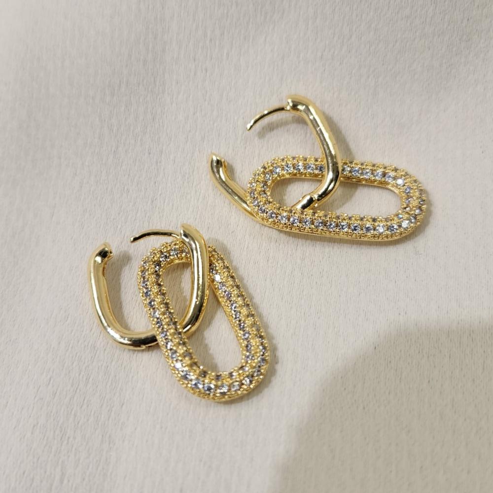 Latch back post on Linked chain dangle earrings