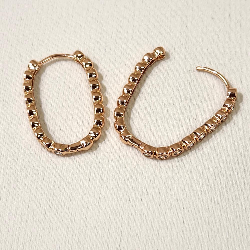 Latch back post of gold delicate hoop earrings