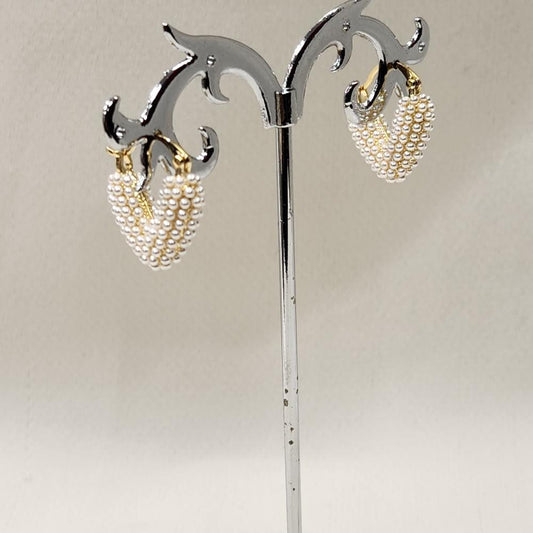 V shaped small hoops with pearls