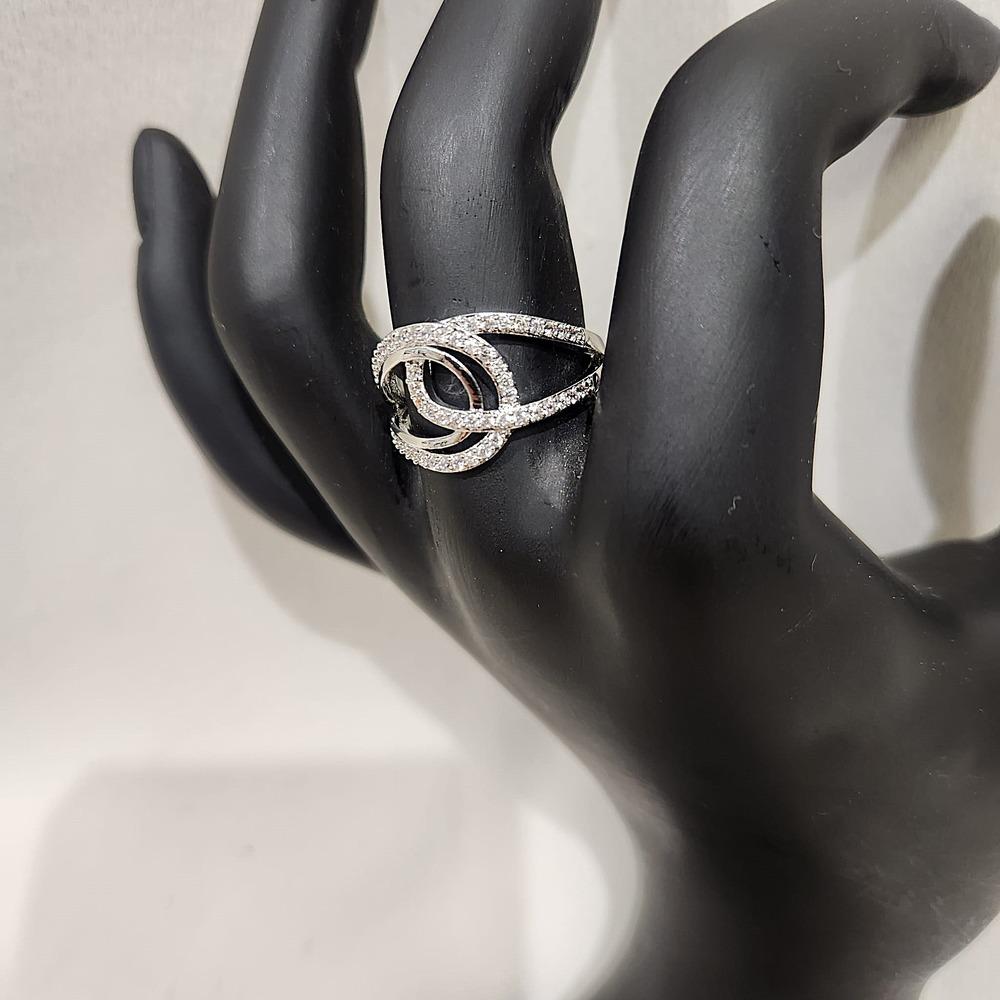 Detailed view of Stylish silver ring with cubic zirconia