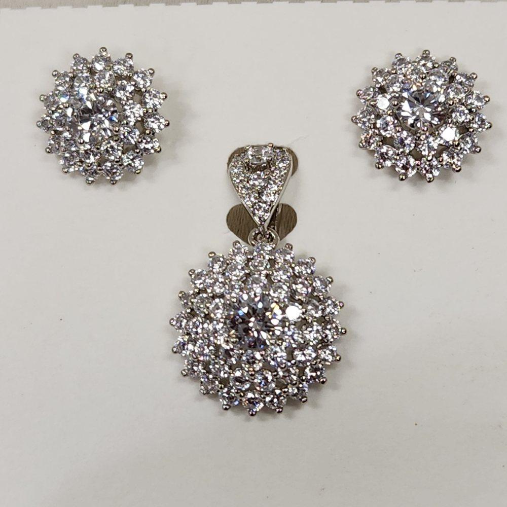 Three piece silver frame set