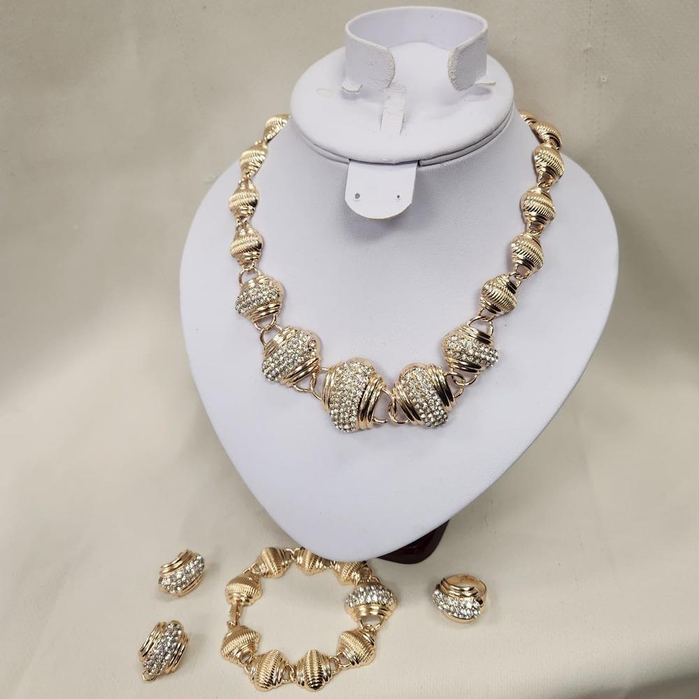 Bold design five piece gold frame jewelry set with stones