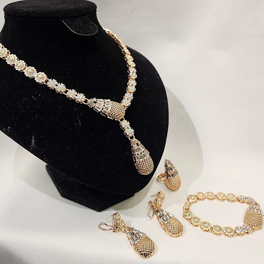Side view of necklace