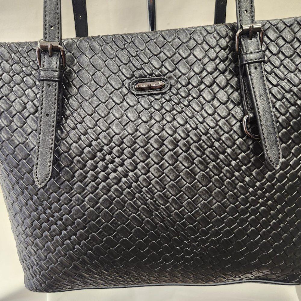 View of diagonal basket weave pattern