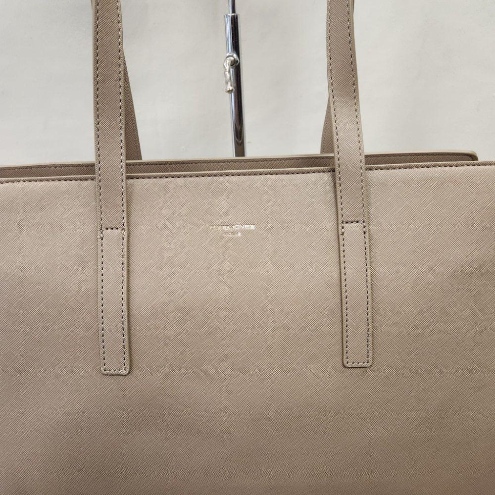 Detailed front view of Taupe colored David Jones handbag