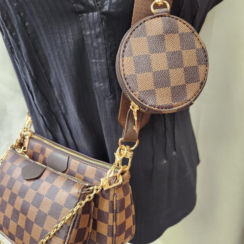 Small round checkered print coin purse