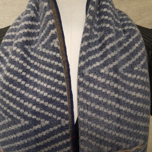 Detailed view of Colorful tasseled warm scarf