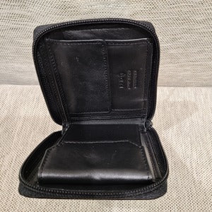Wallet for men in black with zip closure when opened
