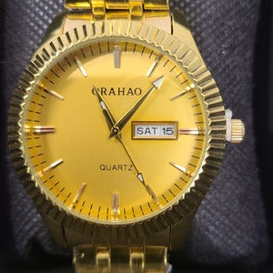 Closer view of Wristwatch for men with gold frame and gold inner dial