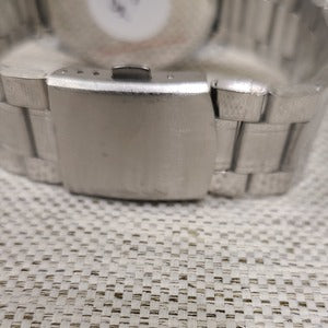 Clasp closure when closed or folded