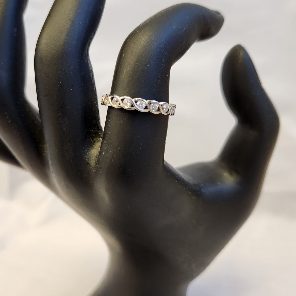 Alternative view of band shaped ring