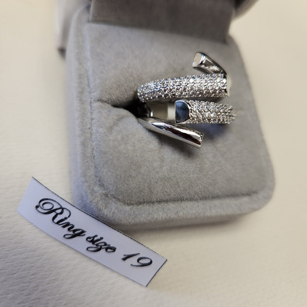 Alternative view of modern bold stone studded silver color ring