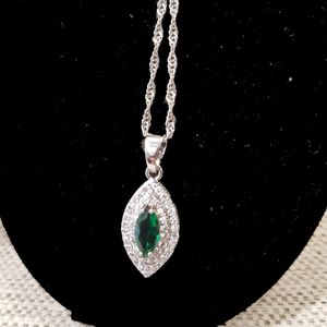 Detailed view of necklace of four piece jewelry set