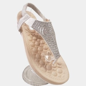 White summer sandal with clear stones