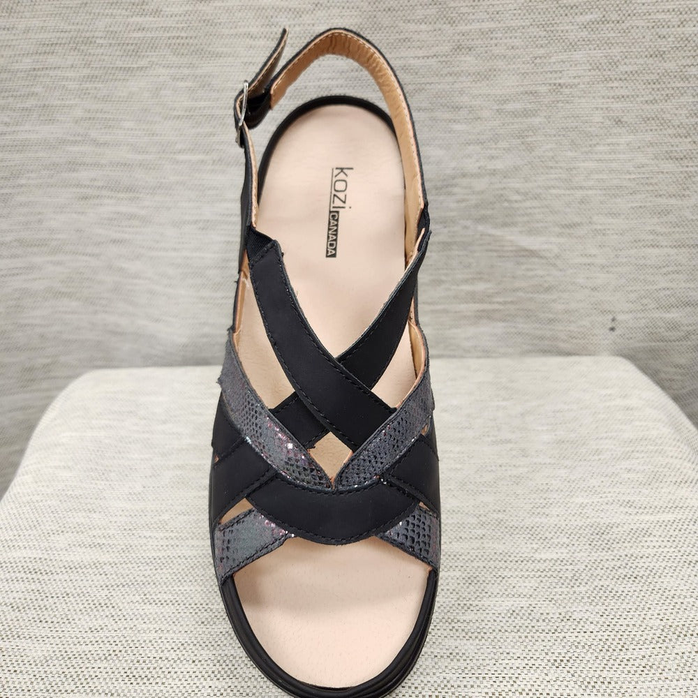 Front view of Orthopedic summer sandal with black and grey straps