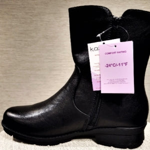 Tag on Short black winter boots with fur lining