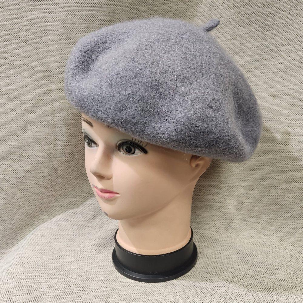 French beret cap in light grey