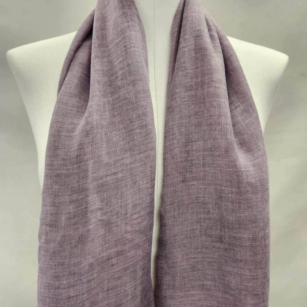 Alternative view of Light purple summer scarf