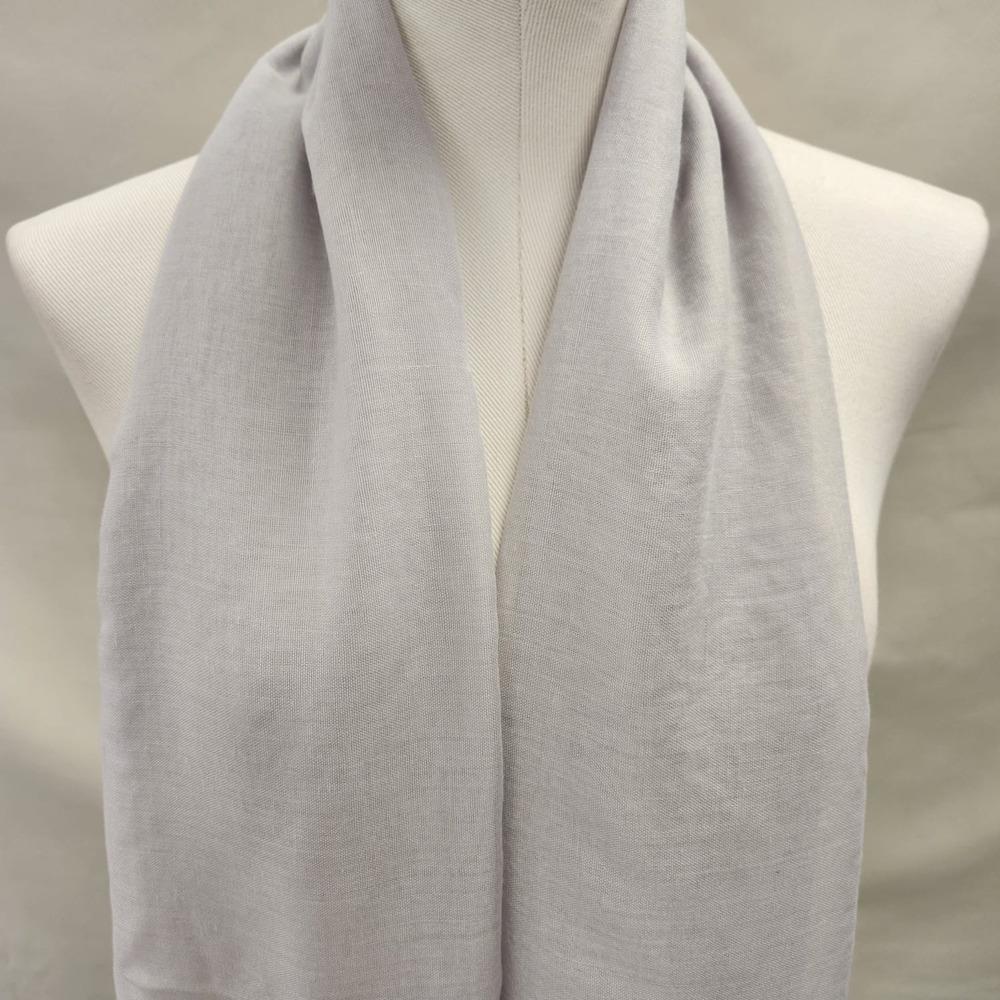 Another view of the light grey summer scarf