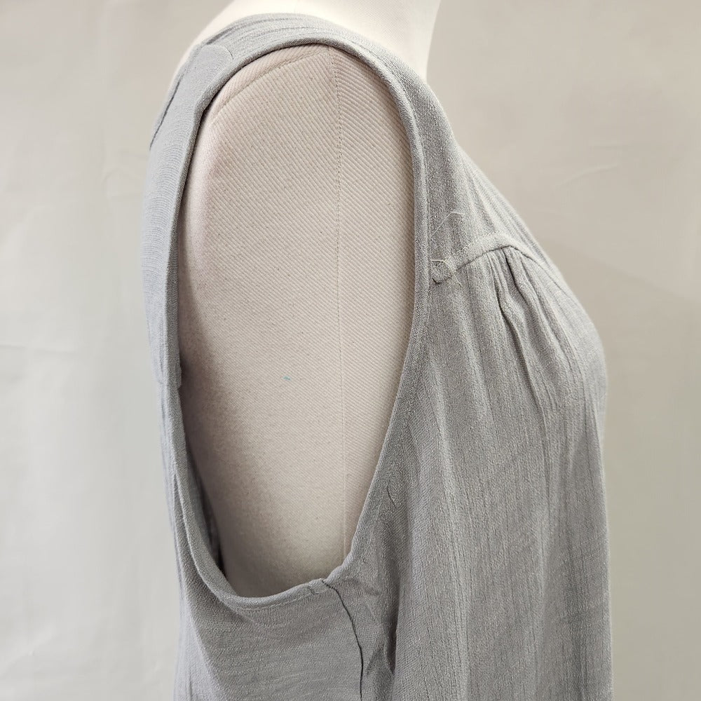 Alternative side view of grey dress