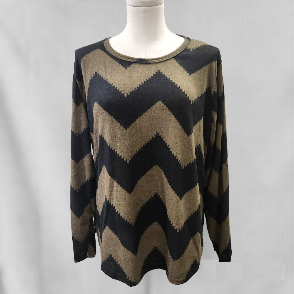 Army green long sleeve top with black wavy print