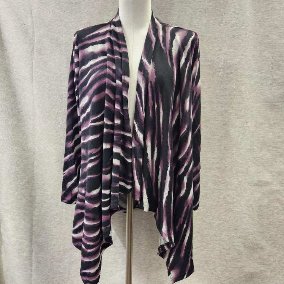 Light open front top in grey black and purple animal print