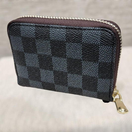 Black and grey checkered print card holder