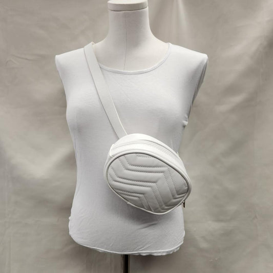 Trendy white belt with pouch