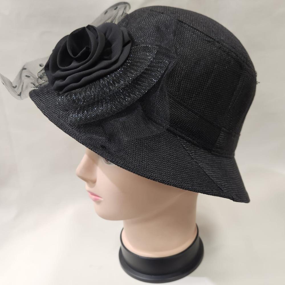 Cloche hat in black