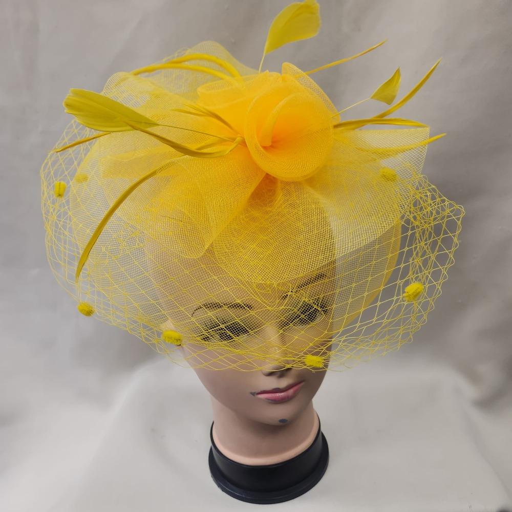 Alternative view of Classic yellow fascinator with veil
