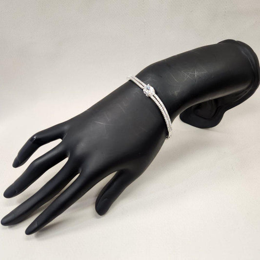 Dainty silver bracelet with clear stones