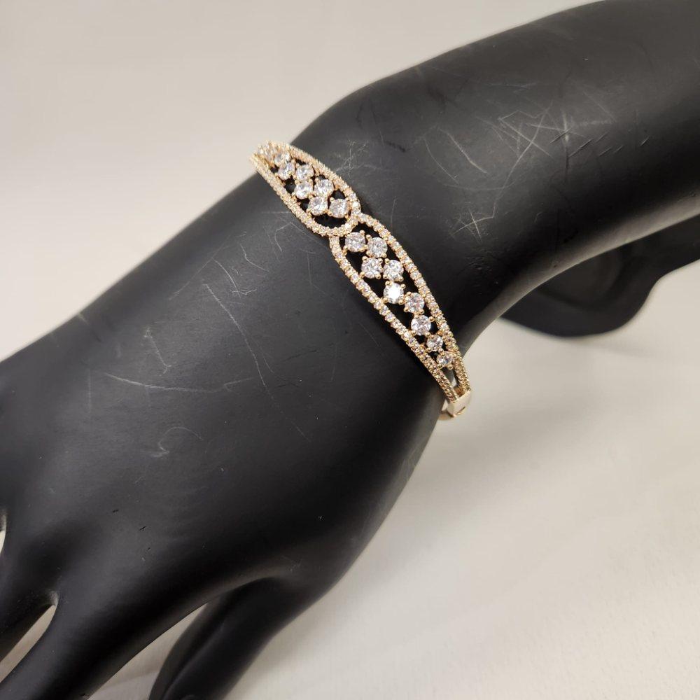 Detailed view of Stone embellished dainty gold bracelet 