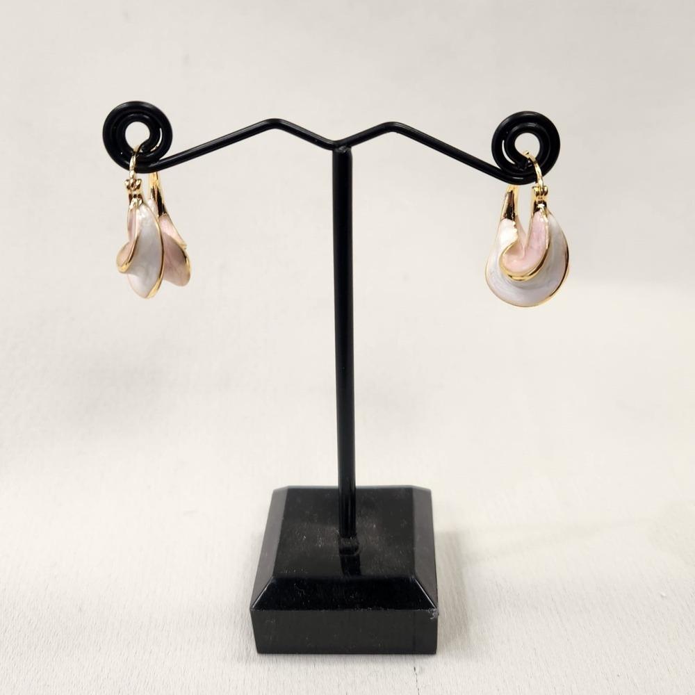 White and peach twirl hoop earrings