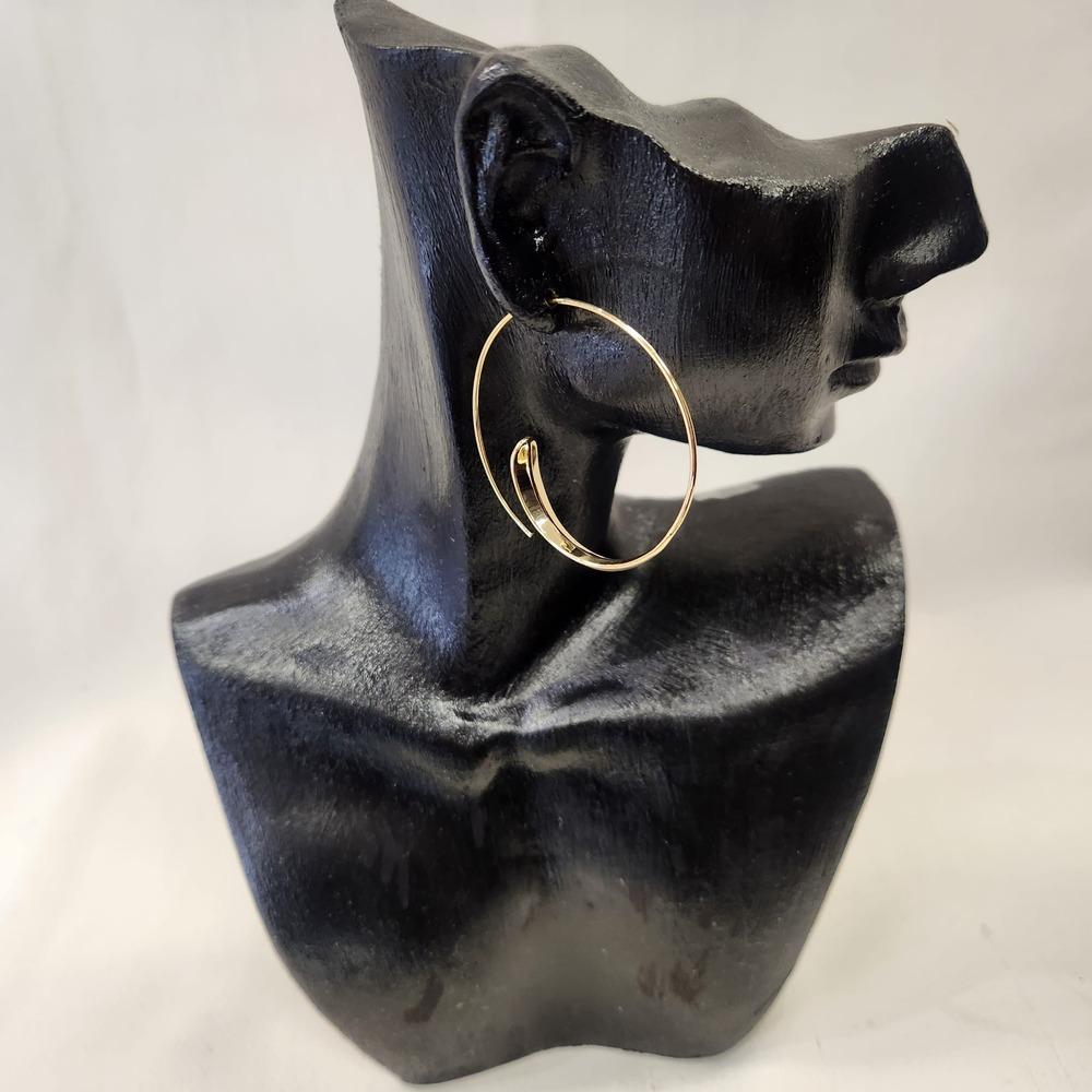 Modish large gold hoop earrings