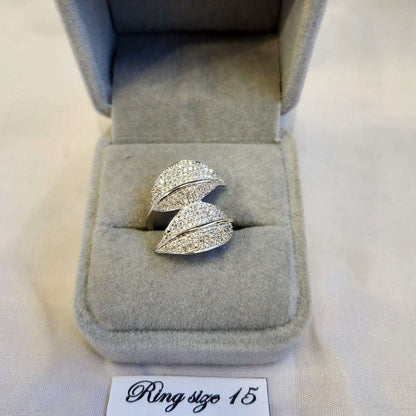 Elegant dual leaf design stone studded ring