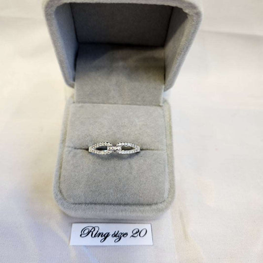 Dainty link chain design silver color stone set ring