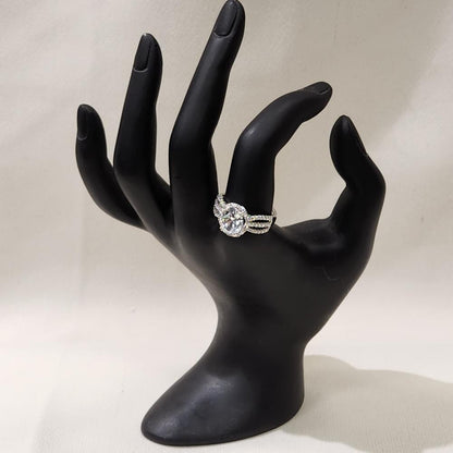Exquisite silver ring with sparkling round center stone