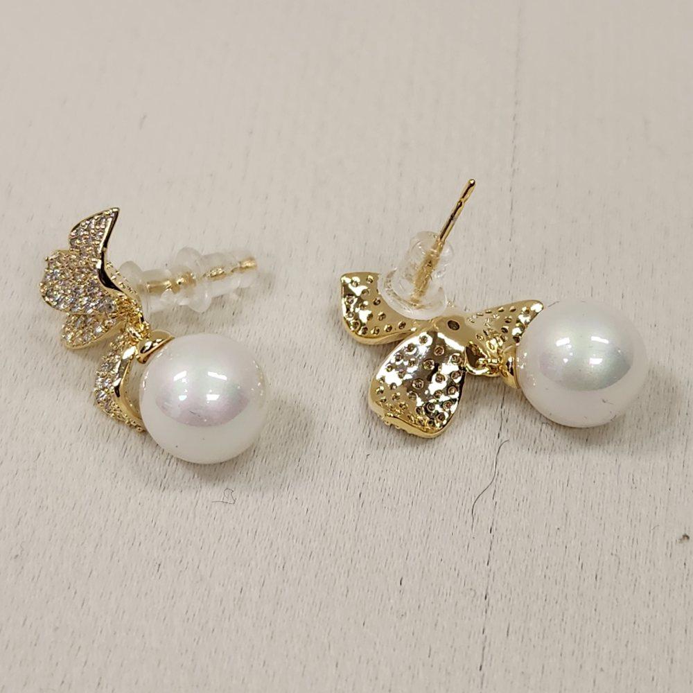 Pushback post of earrings with stones and pearl setting