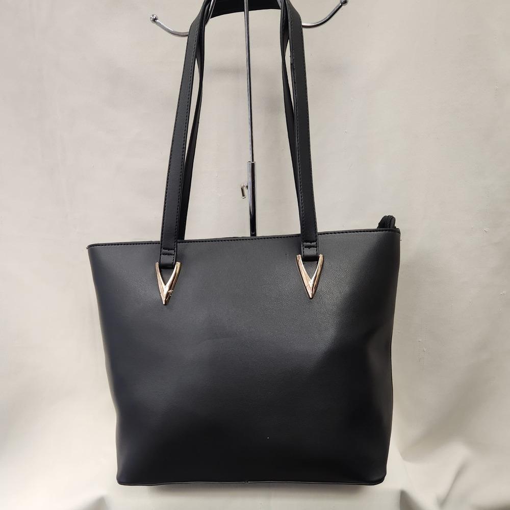 Black handbag with main zipped compartment